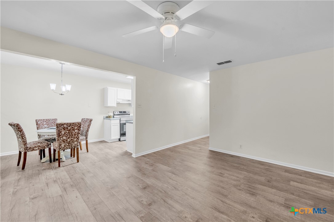 210 S Burnet Street Property Photo 13