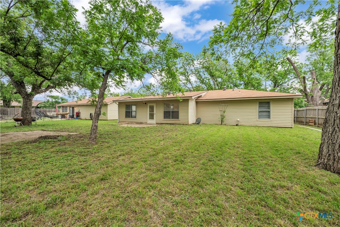 210 S Burnet Street Property Photo 22