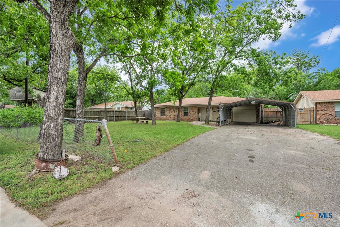 210 S Burnet Street Property Photo 23
