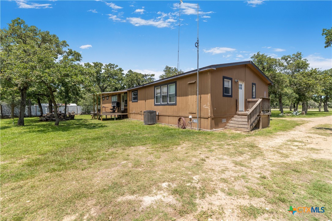 102 Fannin Oaks Drive Property Photo 2