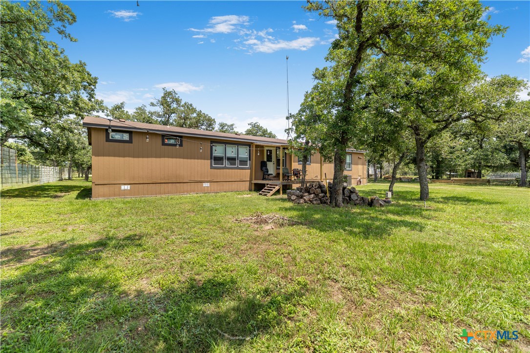 102 Fannin Oaks Drive Property Photo 3