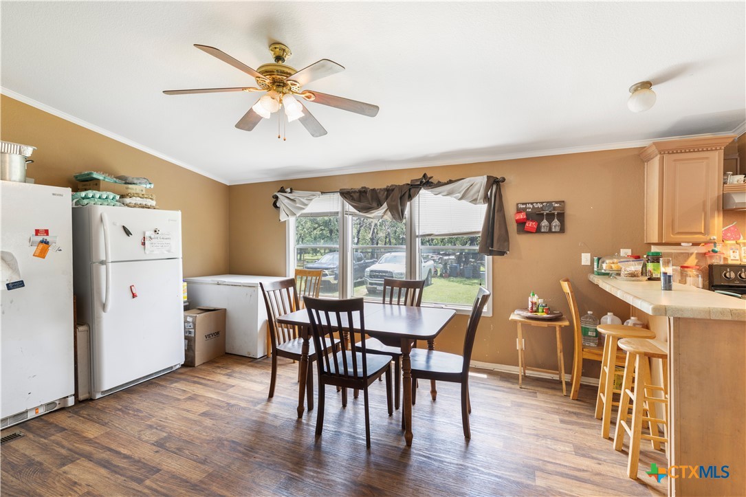 102 Fannin Oaks Drive Property Photo 12
