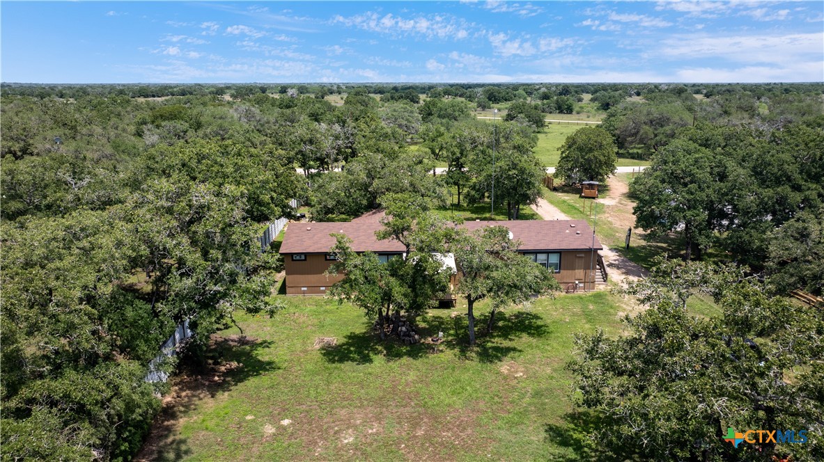 102 Fannin Oaks Drive Property Photo 27
