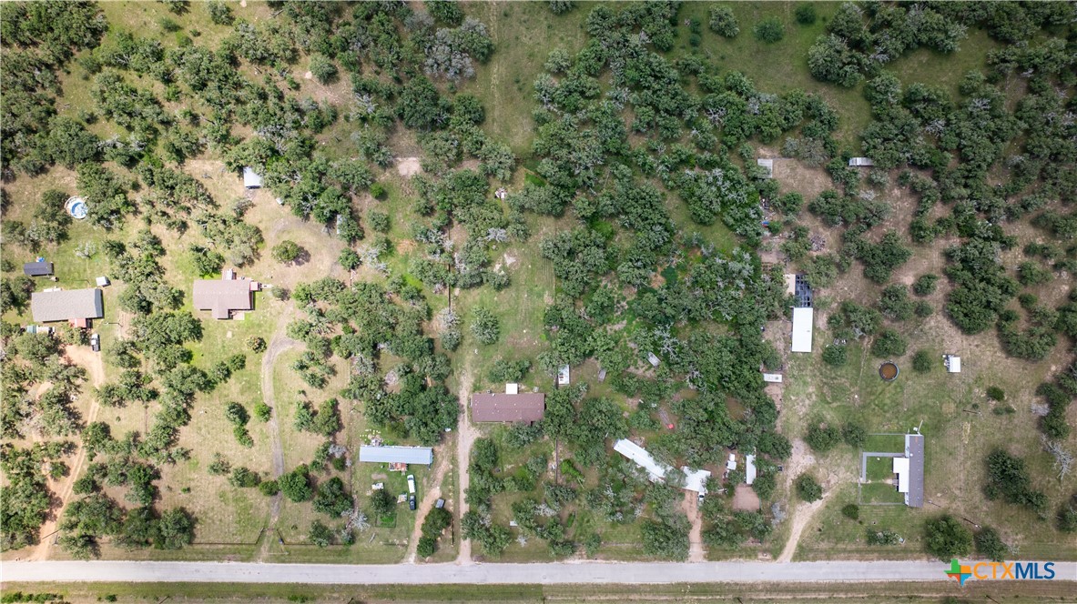 102 Fannin Oaks Drive Property Photo 30