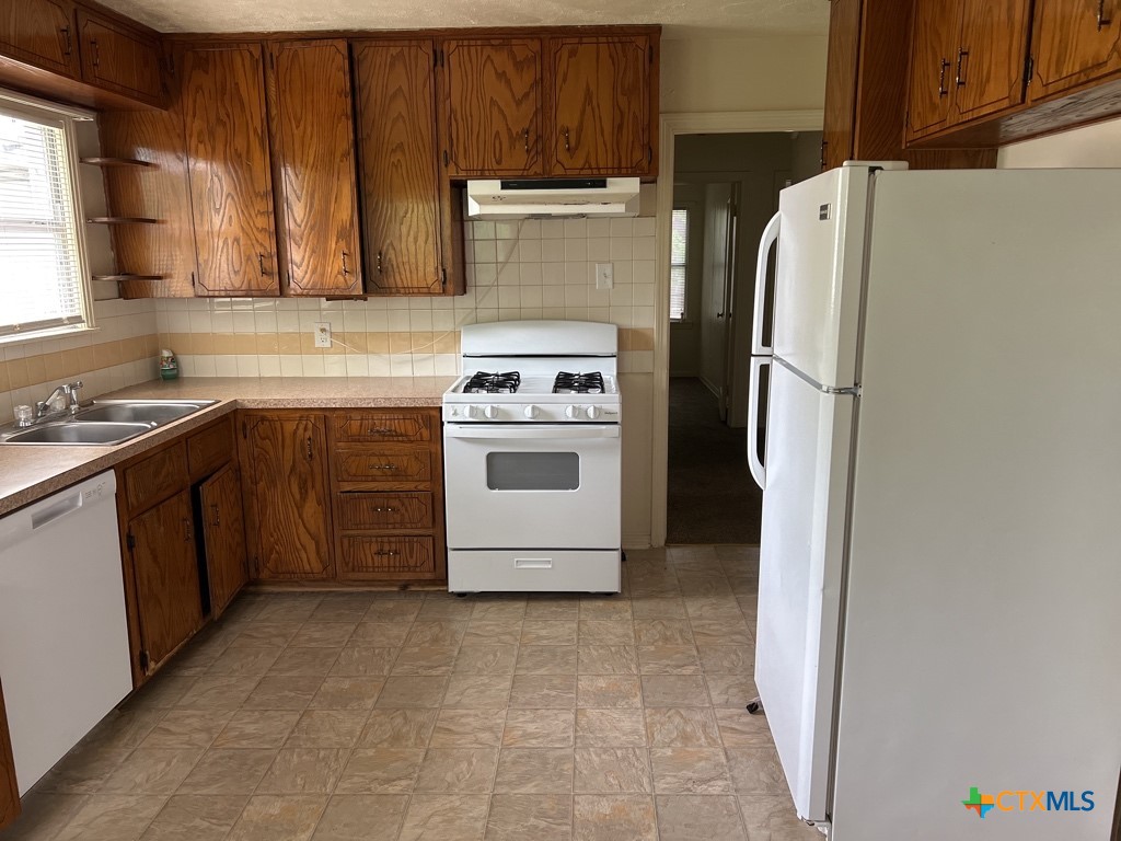 1601 White Avenue Property Photo 3