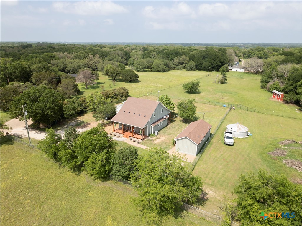 348 Barker Lane Property Photo 6