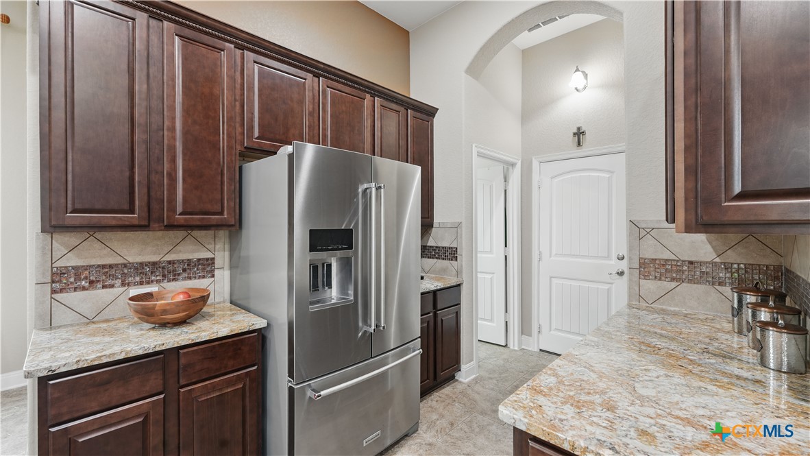 3318 Jasons Way Property Photo 6