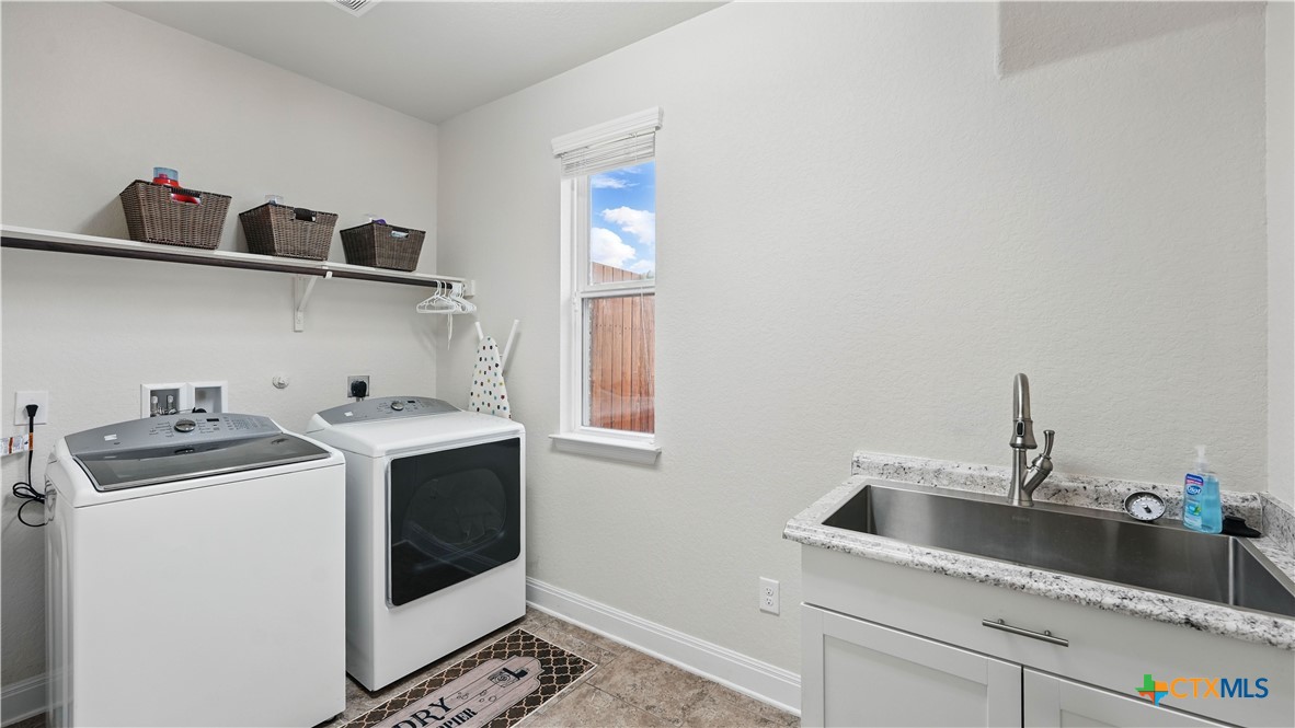 3318 Jasons Way Property Photo 27