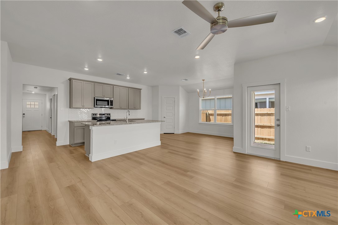 2406 Healy Drive Property Photo 4