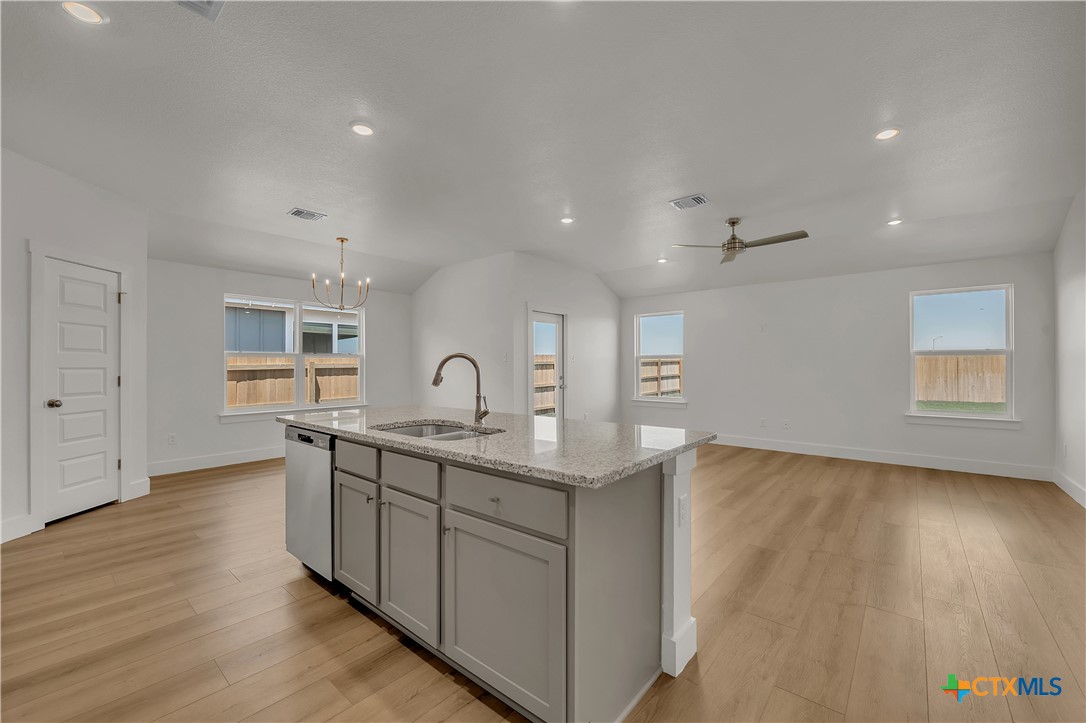 2406 Healy Drive Property Photo 6