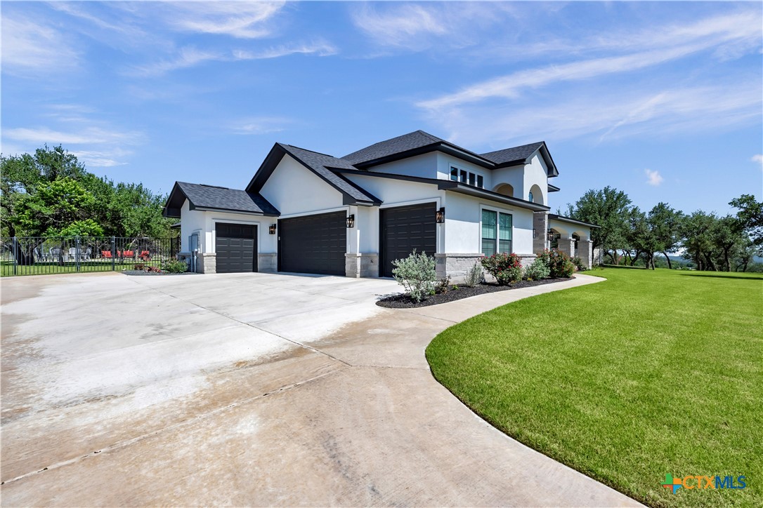 206 Dawna Len Drive Property Photo 37