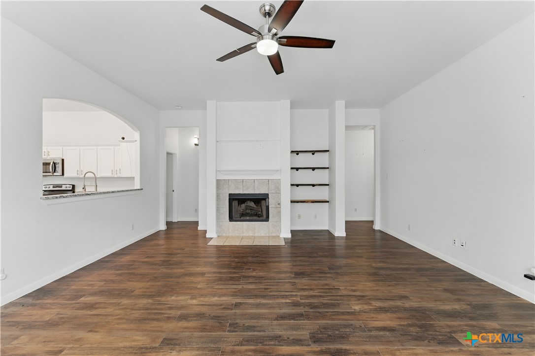 320 Meadow Park Property Photo 14