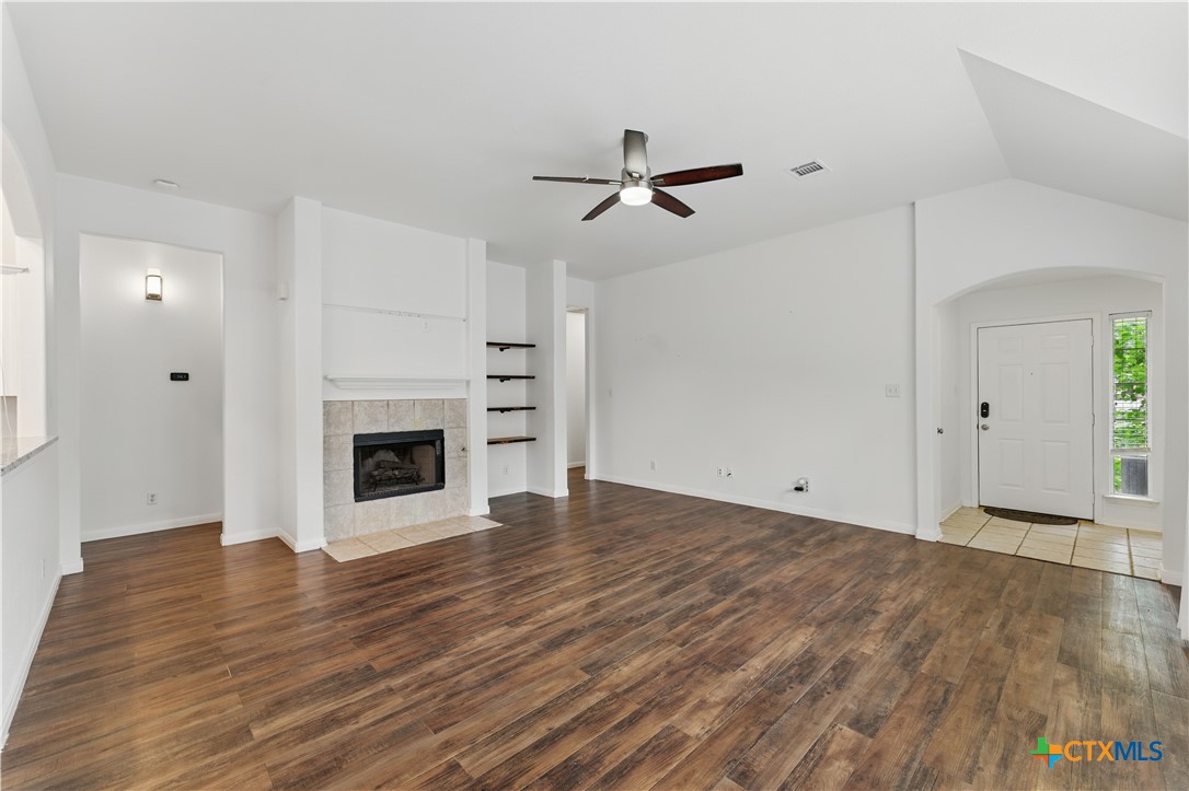 320 Meadow Park Property Photo 15