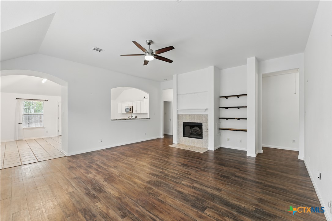320 Meadow Park Property Photo 16
