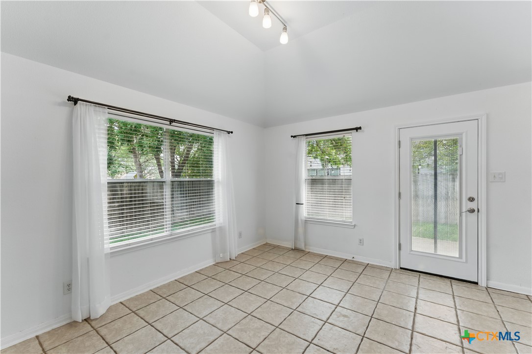 320 Meadow Park Property Photo 23