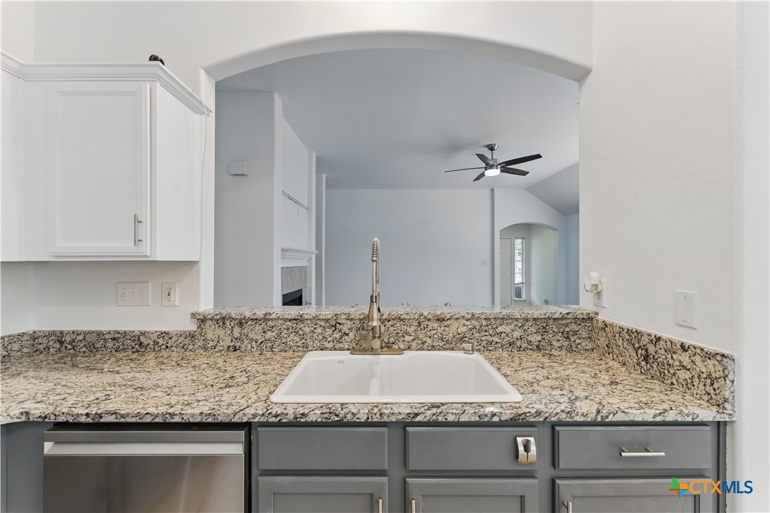 320 Meadow Park Property Photo 24