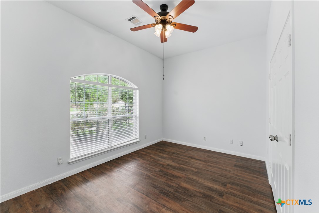 320 Meadow Park Property Photo 33