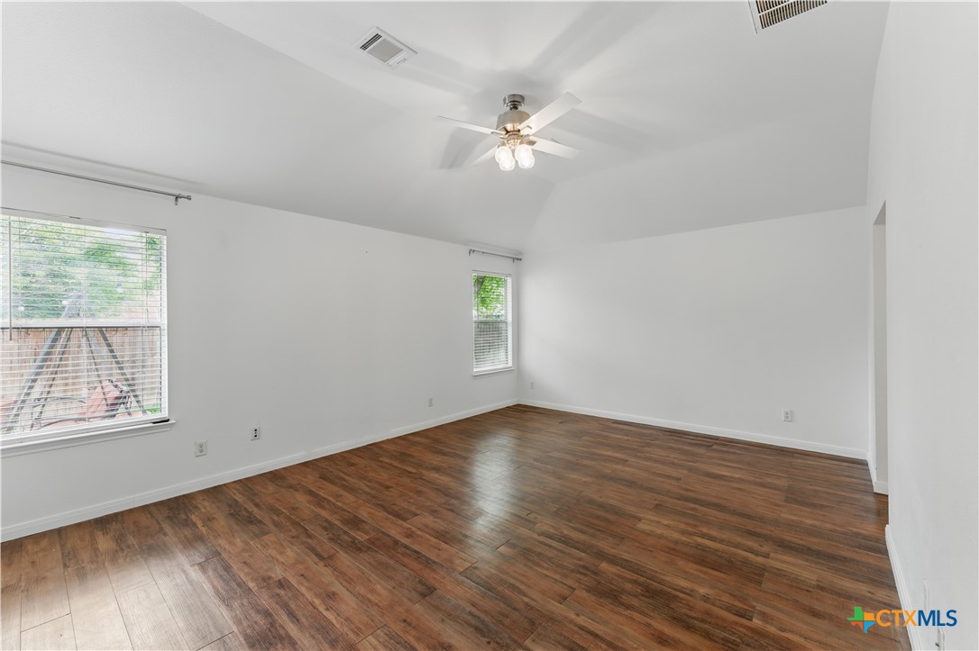 320 Meadow Park Property Photo 39