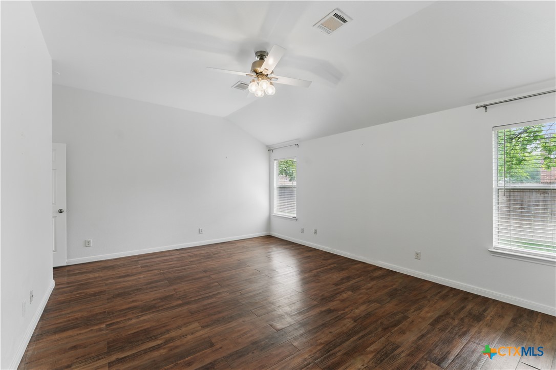 320 Meadow Park Property Photo 40