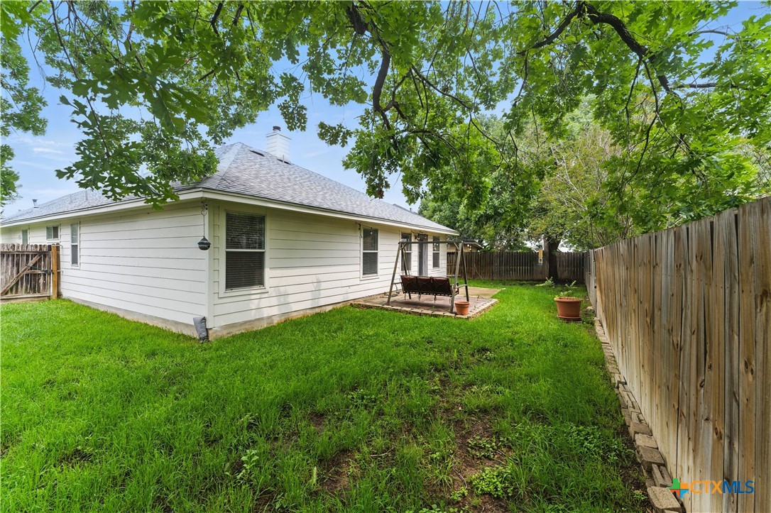 320 Meadow Park Property Photo 43