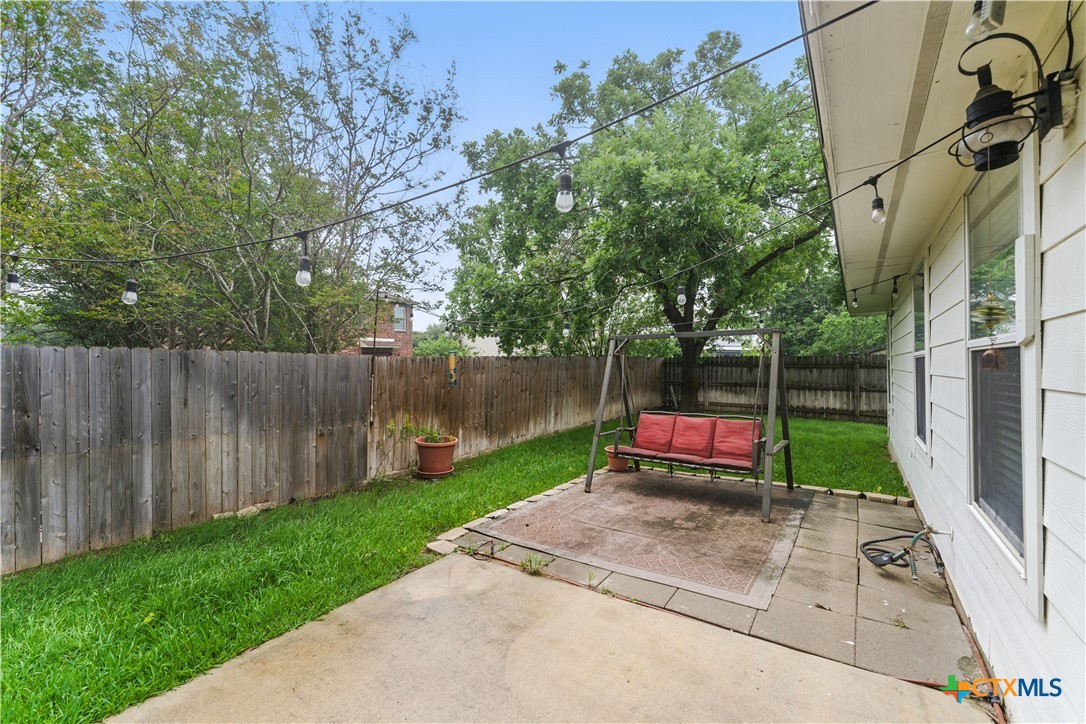 320 Meadow Park Property Photo 44