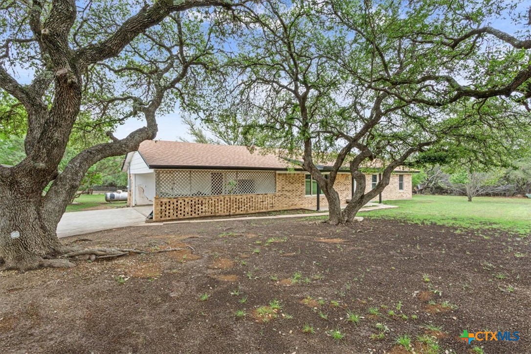 627 County Road 3376 Property Photo 2