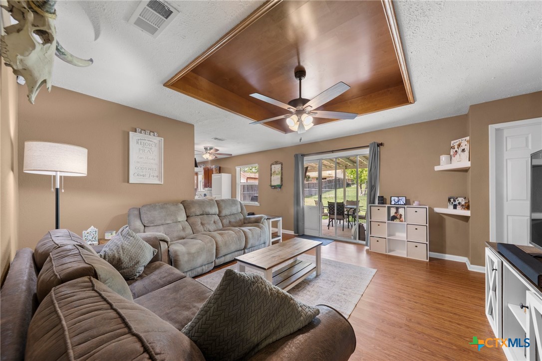 1611 Velma Avenue Property Photo 7