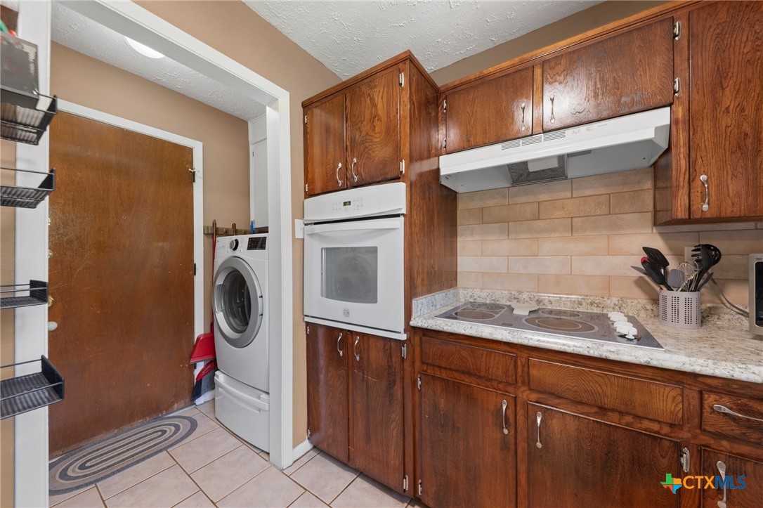 1611 Velma Avenue Property Photo 9