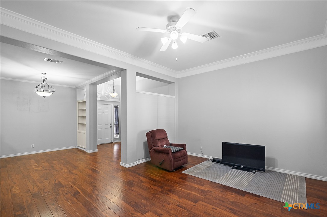 214 Belmoor Lane Property Photo 3