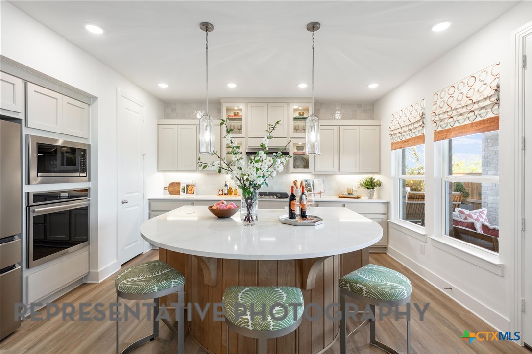 12217 Moon Pool Property Photo 2