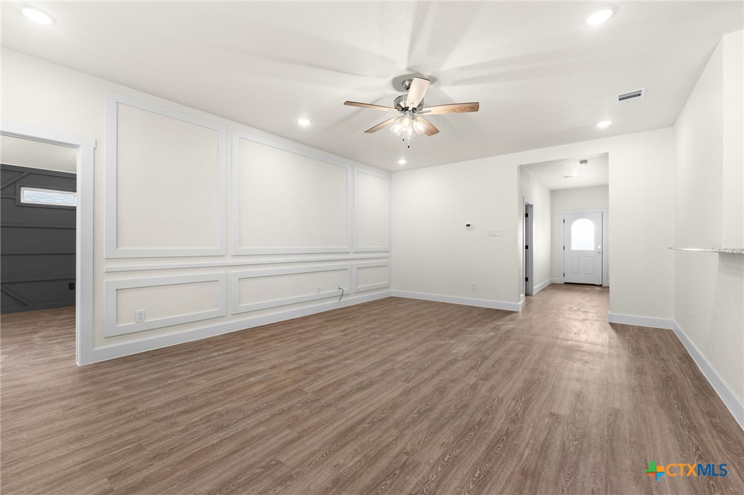 2119 Blackhawk Loop Property Photo 5
