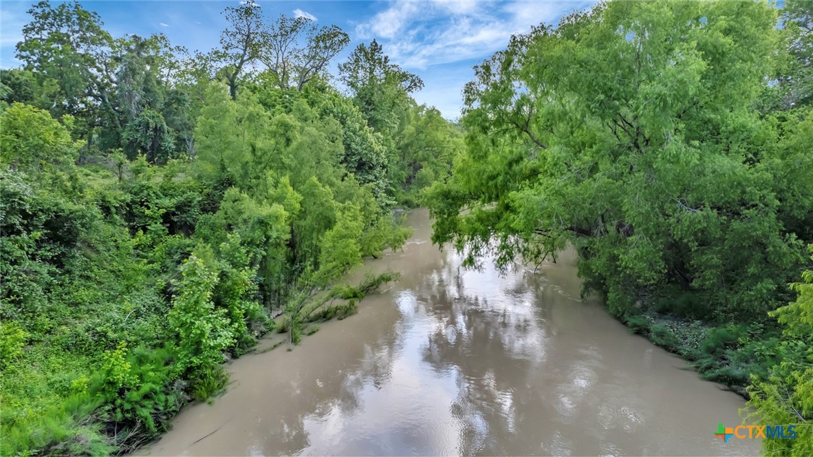 000 San Antonio River Road Property Photo 4