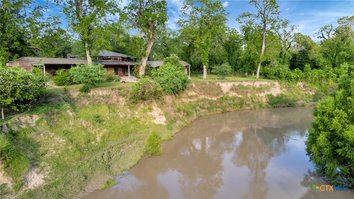 000 San Antonio River Road Property Photo 7