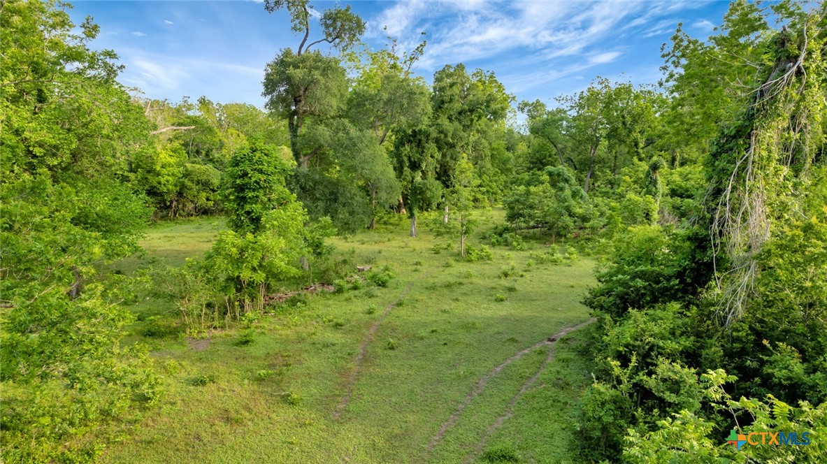 000 San Antonio River Road Property Photo 8