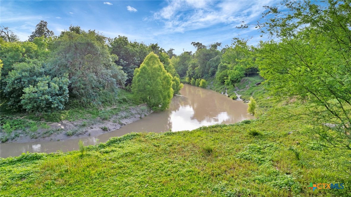 000 San Antonio River Road Property Photo 15