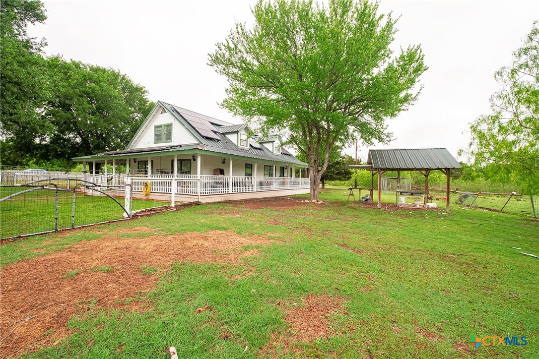 135 University Drive Property Photo 2