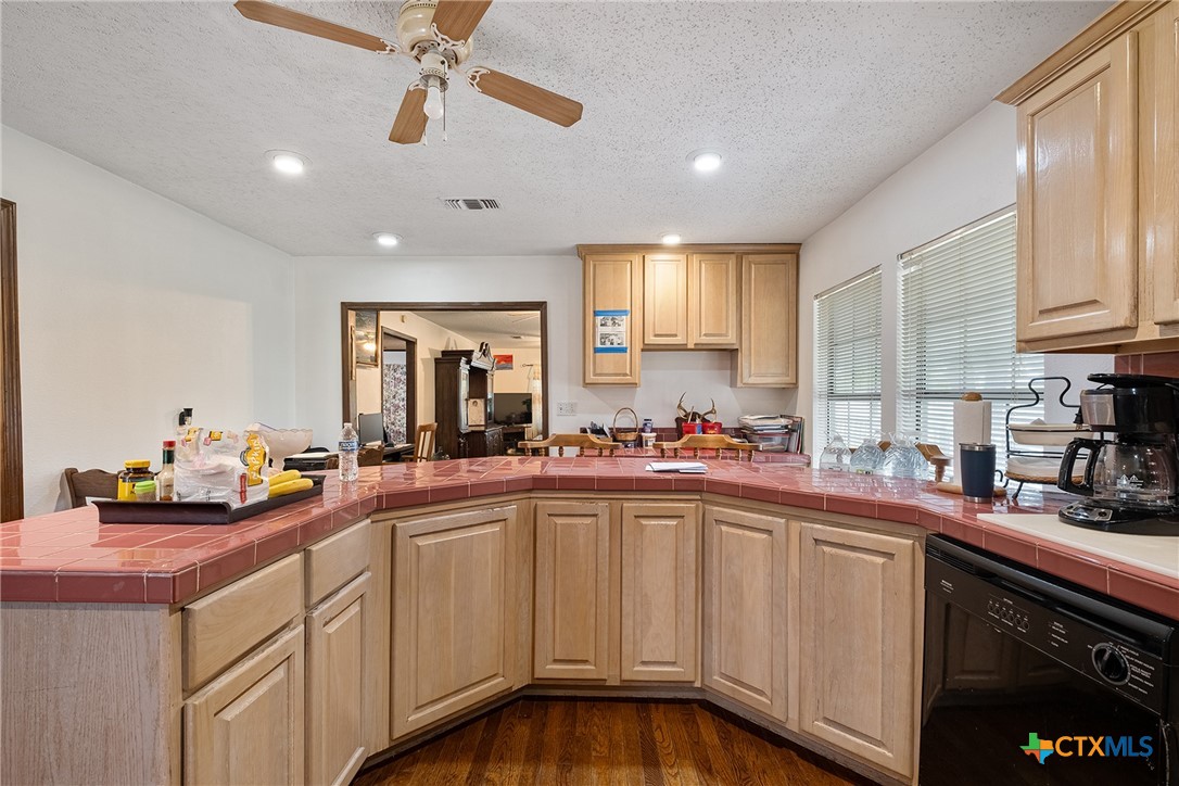 135 University Drive Property Photo 11