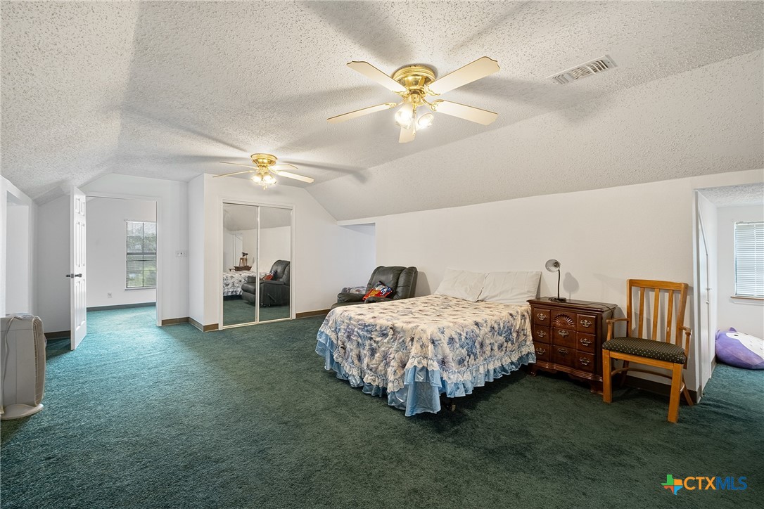 135 University Drive Property Photo 14