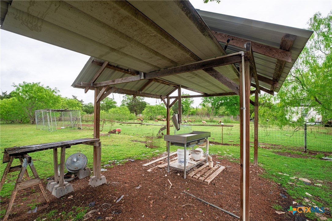135 University Drive Property Photo 18