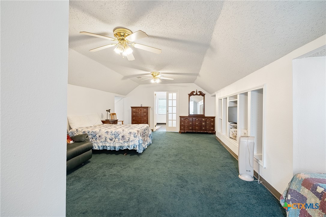 135 University Drive Property Photo 35