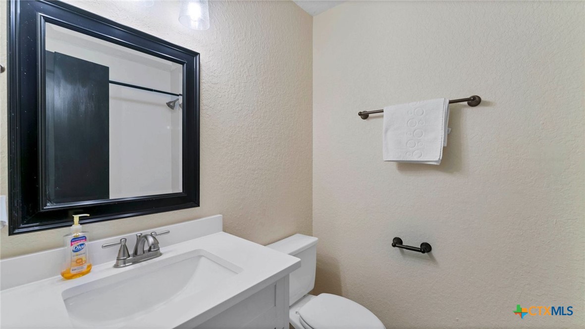1131 Stone Trail Property Photo 15