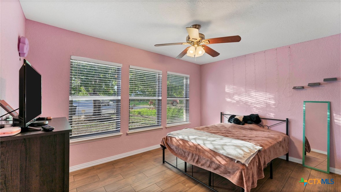1131 Stone Trail Property Photo 18