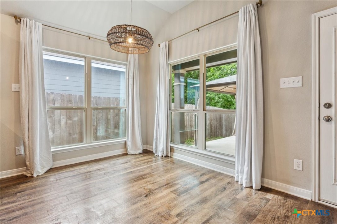 610 Hobby Road Property Photo 10