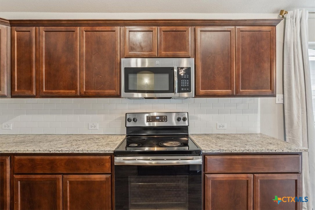 610 Hobby Road Property Photo 12