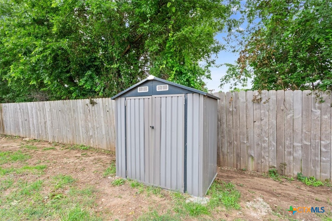 610 Hobby Road Property Photo 29