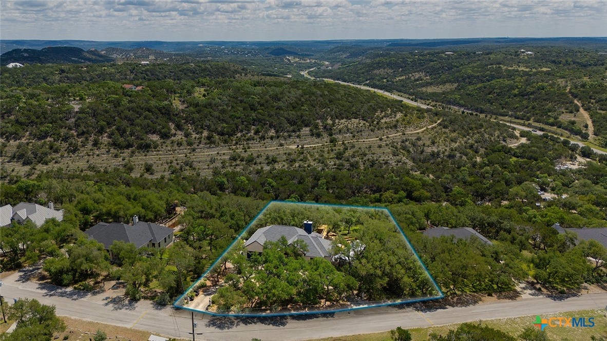 552 Mountain Oaks Drive Property Photo 3