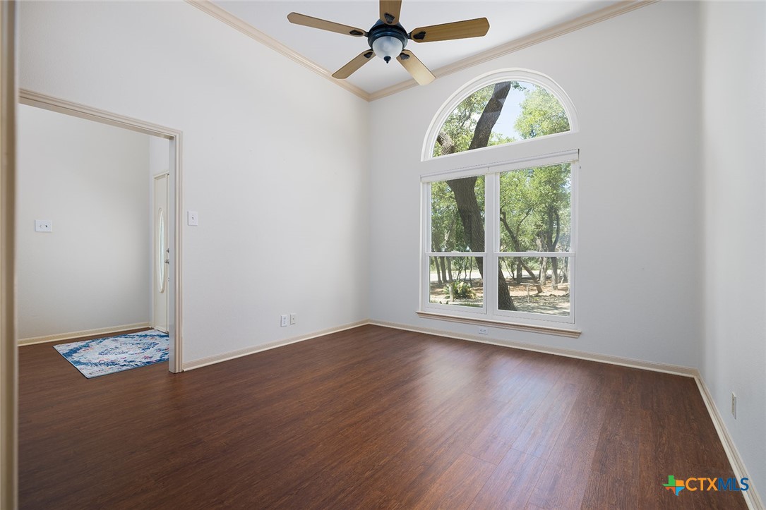 552 Mountain Oaks Drive Property Photo 7