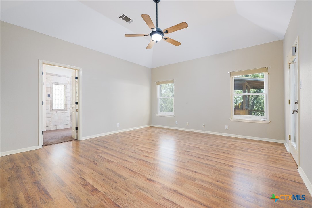 552 Mountain Oaks Drive Property Photo 10