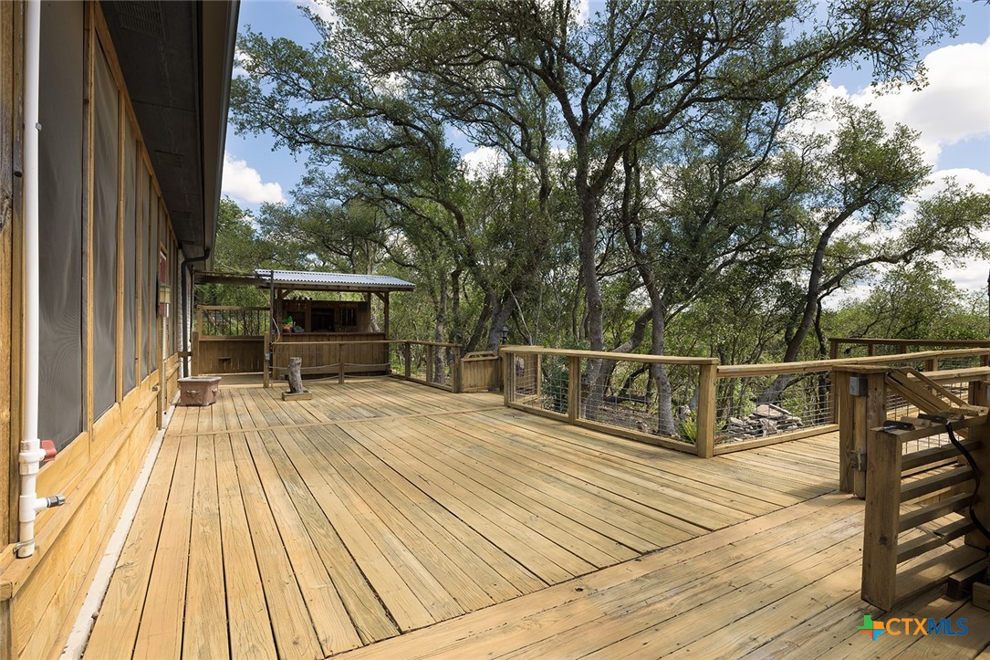 552 Mountain Oaks Drive Property Photo 15