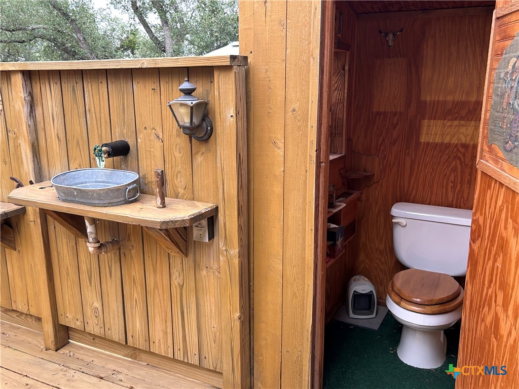552 Mountain Oaks Drive Property Photo 16